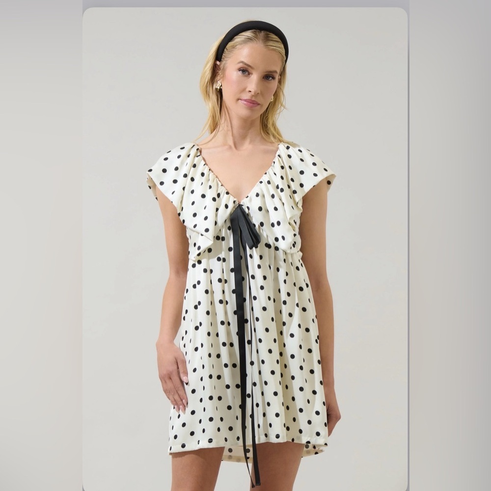 NWT Sugarlips white and‎ Black Dress